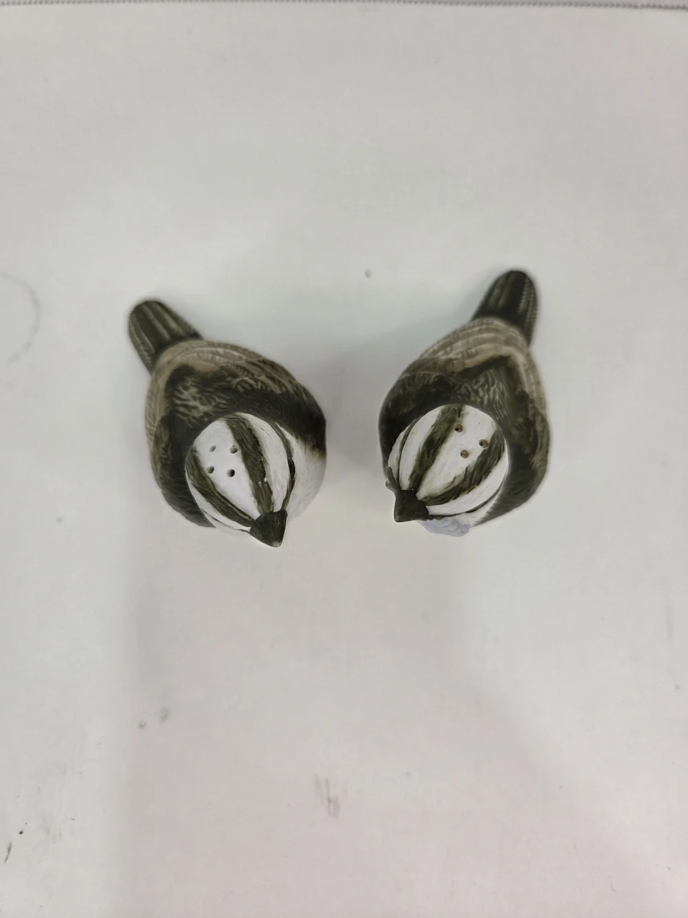 Pfaltzgraff Naturewood Sculpted Sparrows Bird Salt and Pepper Shakers 2 piece